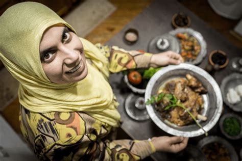  「Infinite Meals: An Egyptian Culinary Journey」：魅惑的なスパイスと歴史の香りが織りなす、エジプト料理の世界へ！